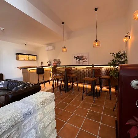 Aparthotel De Goya *