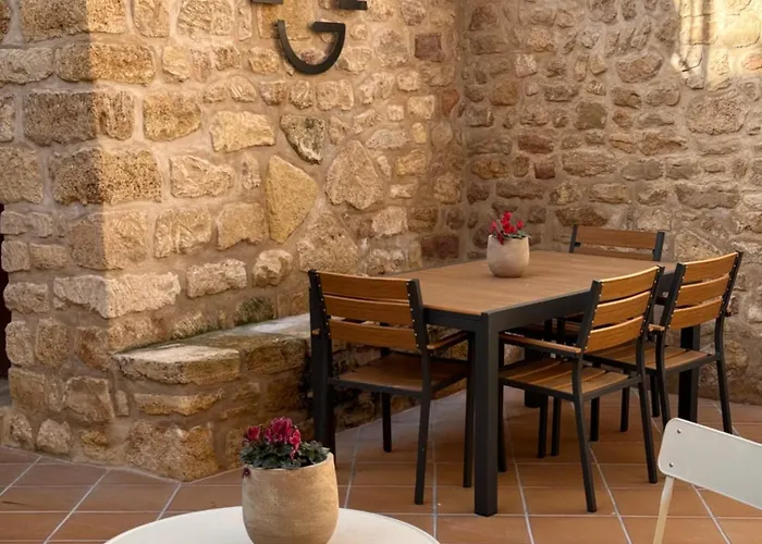 Apartahotel De Goya 4*